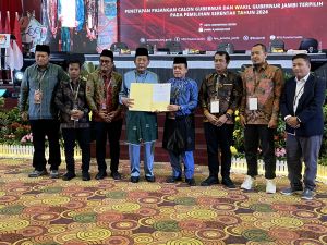 Haris-Sani Ditetapkan KPU Sebagai Pasangan Calon Gubernur dan Wakil Gubernur Jambi Terpilih