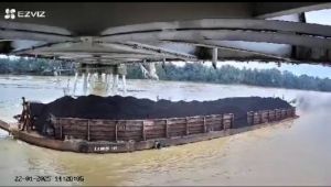 BPJN Sebut Jembatan Tembesi Terancam Ambruk Akibat Hantaman Tongkang Batu Bara