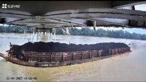 Aktivitas Angkutan Batu Bara Jalur Sungai Dihentikan Sementara