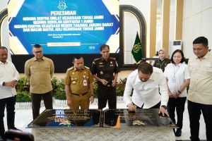 Hadiri Peresmian Gedung dan Masjid Oleh Jaksa Agung, Gubernur: Jaga dan Rawat yang Sudah Dibangun