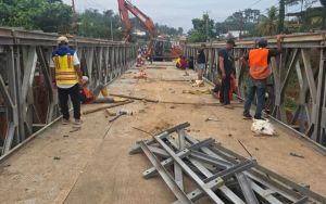 Jembatan Bailey di Jalan Lintas Jambi-Padang yang Putus Sudah Terhubung, Hari Ini Bisa Dilalui