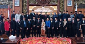 Resmi, Samsul Ridwan Dilantik Jadi Wakil Ketua DPRD Provinsi Jambi