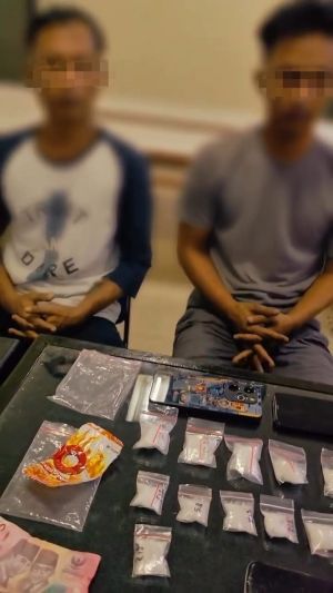 Ditresnarkoba Polda Jambi Ringkus Dua Pengedar dan Amankan 12 Paket Sabu, Satu DPO