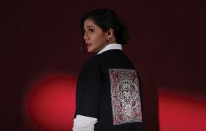 Perdana, Manzone Gandeng Merry Riana Hadirkan Koleksi Busana Unisex