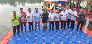 Faried Serahkan Dua Dermaga Apung Sebagai Langkah Penguatan Wisata Air Danau Sipin