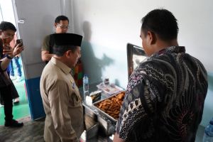 Tinjau Dapur MBG, Al Haris Ingatkan Soal Kualitas Bahan Baku dan Kebersihan Makanan