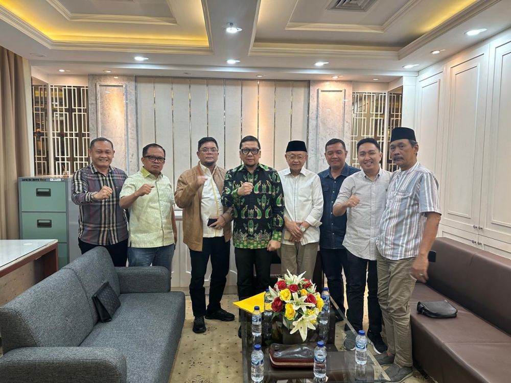 Pertemuan membahas soal susunan pengurus Golkar Jambi.