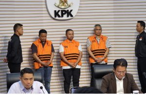 Gubernur Riau Resmi Jadi Tersangka KPK, Diduga Minta Fee Penambahan Anggaran