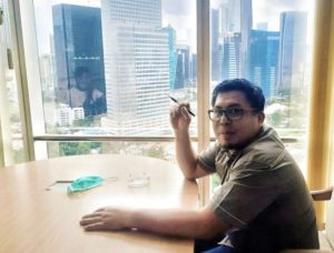 Politik PSI Merangkul, Bukan Memukul