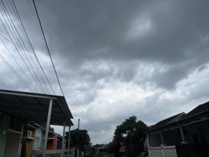 Cuaca Hari Ini, Hujan Diperkirakan Bakal Melanda Jambi