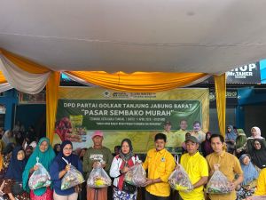 Ringankan Beban Masyarakat, Golkar Tanjabbar Adakan Pasar Murah